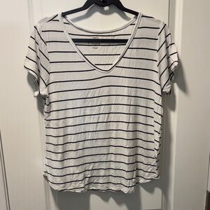 Rue21 White and Black Striped V-Neck Tee